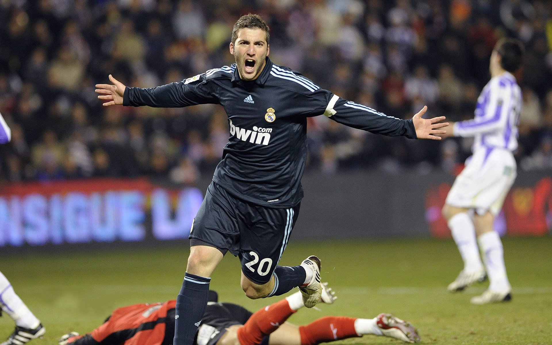 卡塞米罗的沉默与尼日利亚的咆哮，当非洲足球在慕尼黑写下新约