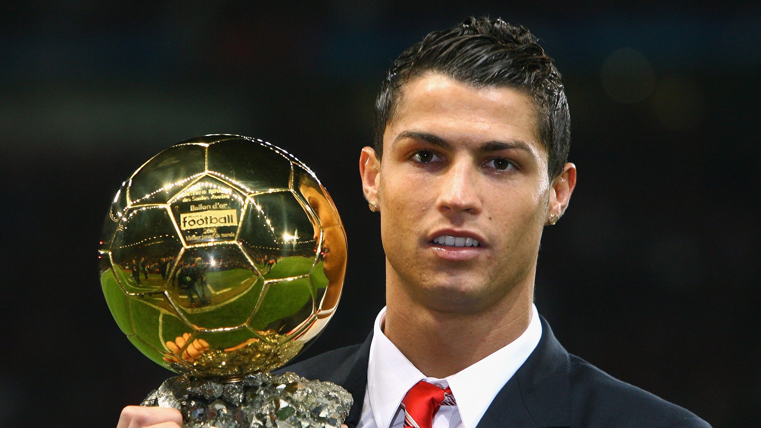 孙兴慜化身希腊战神，热刺关键战碾碎摩纳哥防线